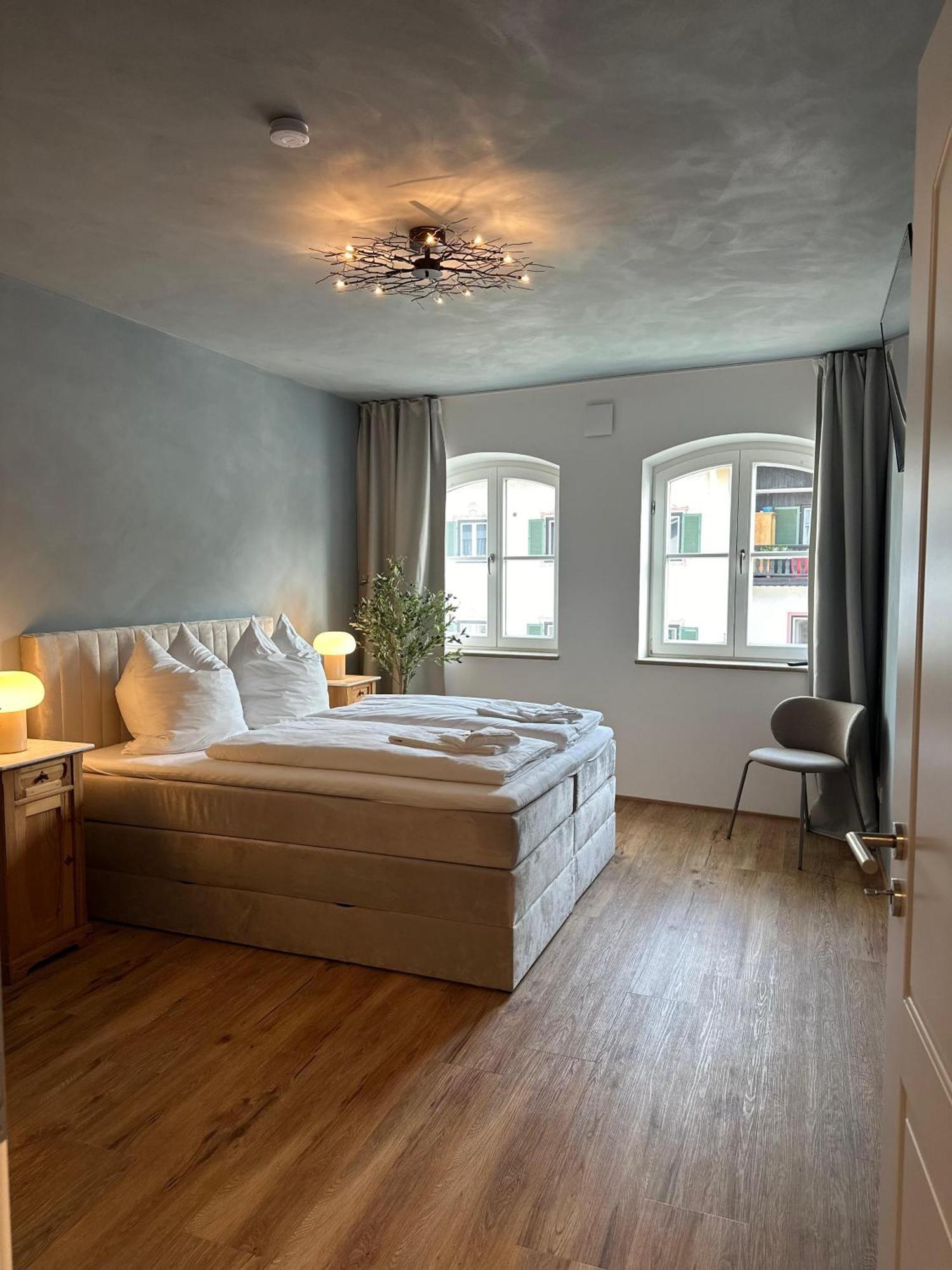 Vaicun Stays - Luxury Apartments - Apartments Mit Blick Auf Den Tegernsee غموند آم تيغرنسي المظهر الخارجي الصورة