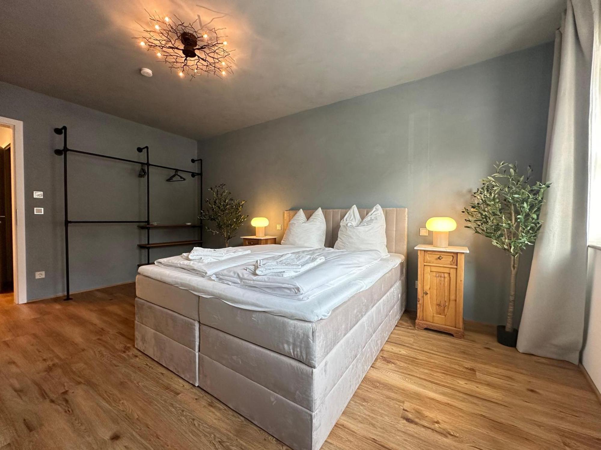 Vaicun Stays - Luxury Apartments - Apartments Mit Blick Auf Den Tegernsee غموند آم تيغرنسي المظهر الخارجي الصورة