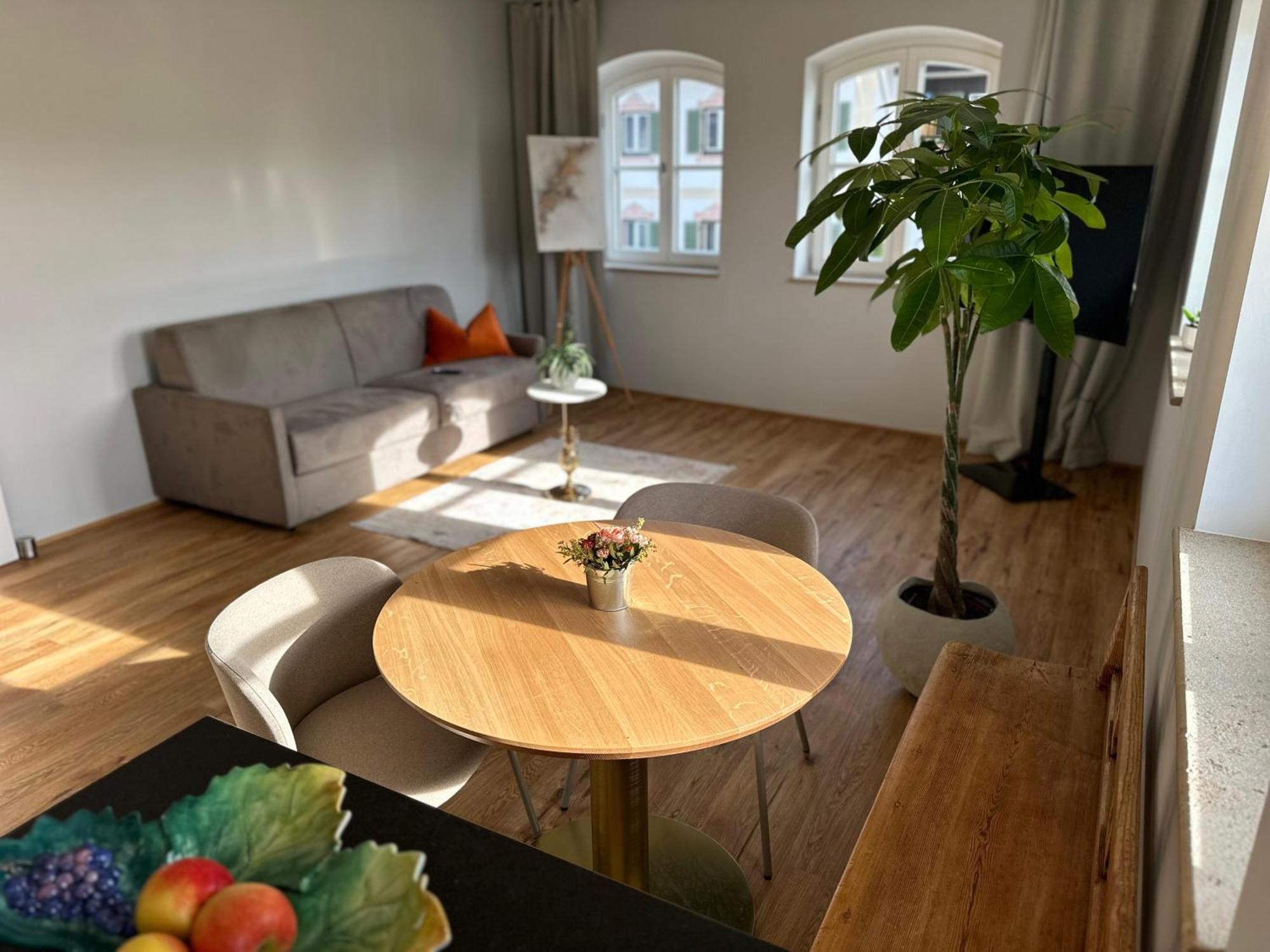 Vaicun Stays - Luxury Apartments - Apartments Mit Blick Auf Den Tegernsee غموند آم تيغرنسي المظهر الخارجي الصورة